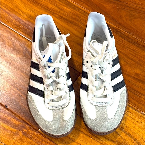 Adidas White and Black Classic Sneakers - Picture 1 of 5